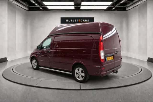 Mercedes-Benz Vito (2012) thumbnail 2