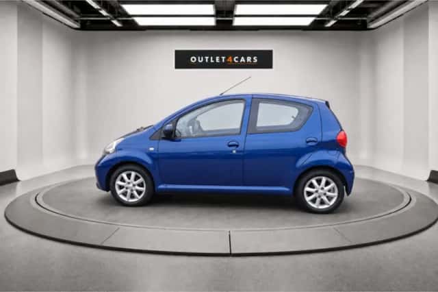 Toyota Aygo (2008) thumbnail 2