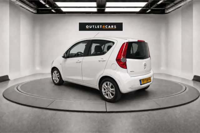 Opel Agila (2012) thumbnail 3