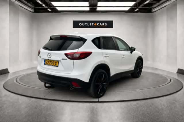 Mazda CX-5 (2016) thumbnail 5