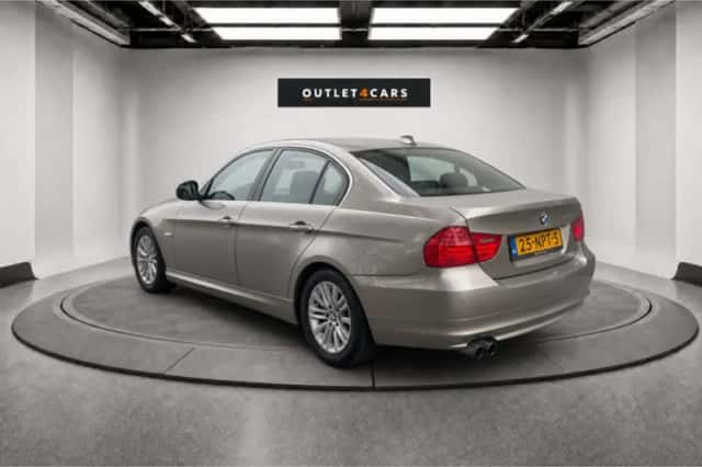 BMW 3-Serie (2010) thumbnail 3