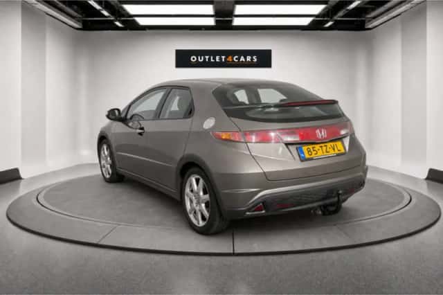 Honda Civic (2007) thumbnail 3