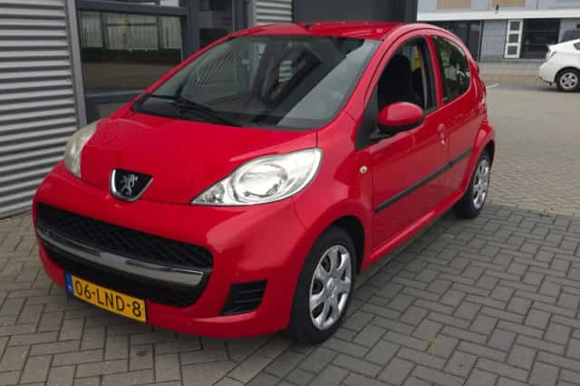 Peugeot 107 (2010) thumbnail 1
