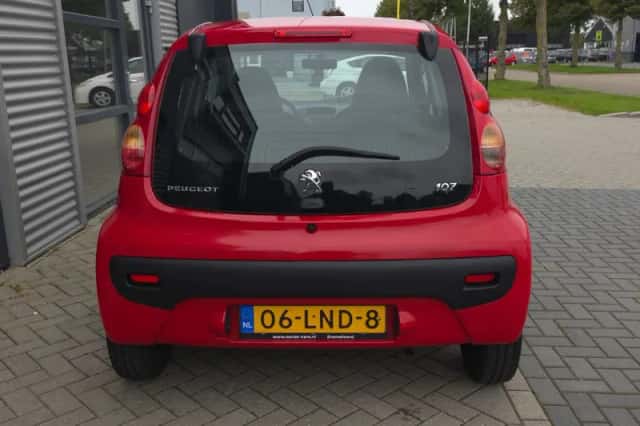 Peugeot 107 (2010) thumbnail 4