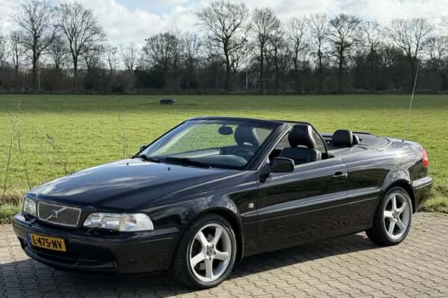 Volvo C70 (2005) thumbnail 2