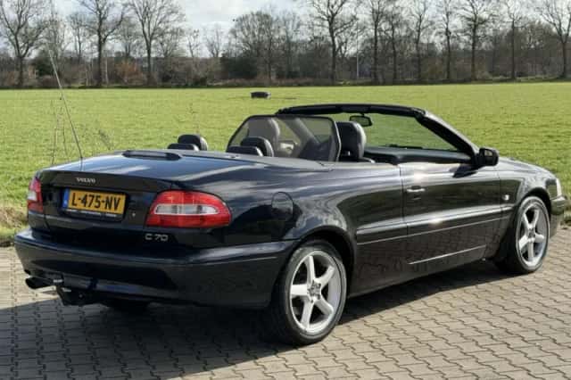 Volvo C70 (2005) thumbnail 3