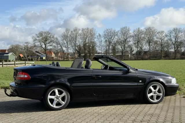 Volvo C70 (2005) thumbnail 5