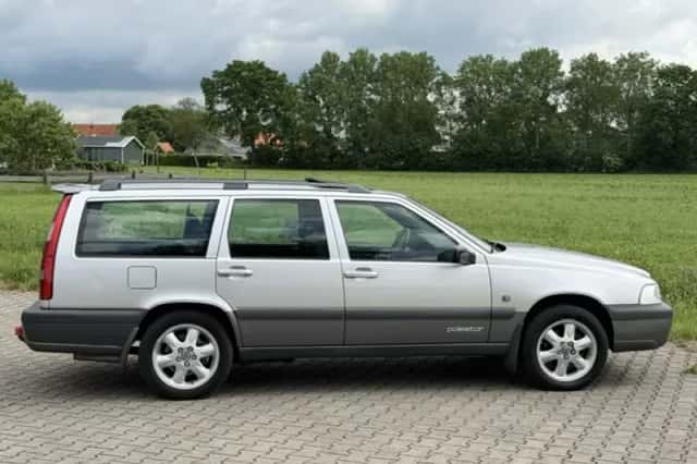 Volvo V70 (2000) thumbnail 3