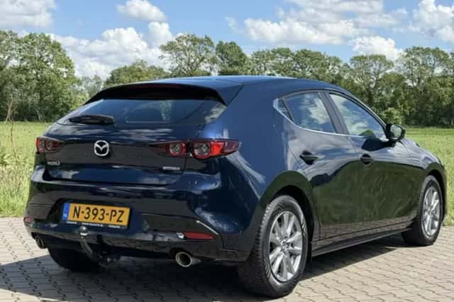 Mazda 3 (2021) thumbnail 2
