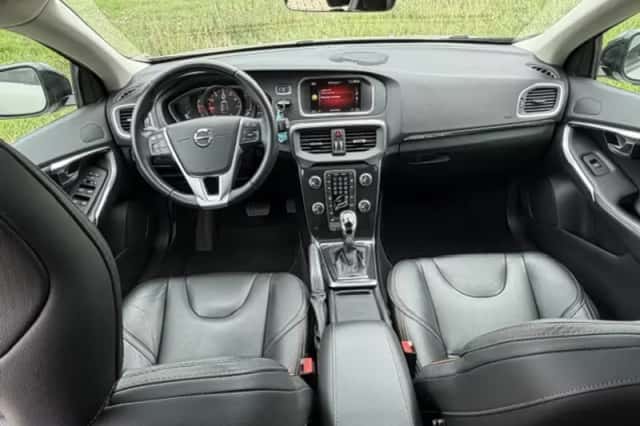 Volvo V40 Cross Country (2019) thumbnail 6