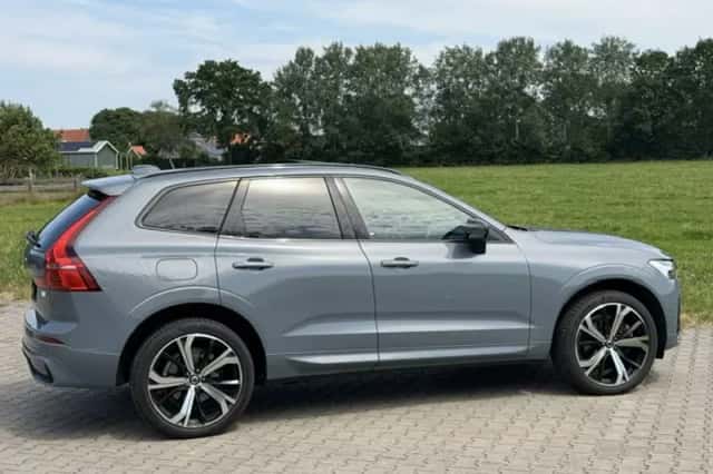 Volvo XC60 (2021) thumbnail 4