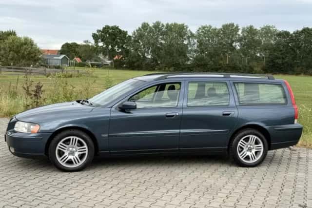 Volvo V70 (2006) thumbnail 4