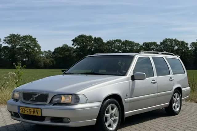 Volvo V70 (2000) thumbnail 1