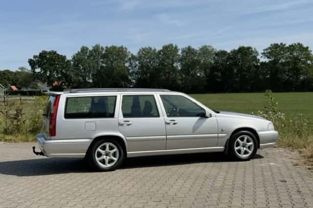 Volvo V70 (2000) thumbnail 3