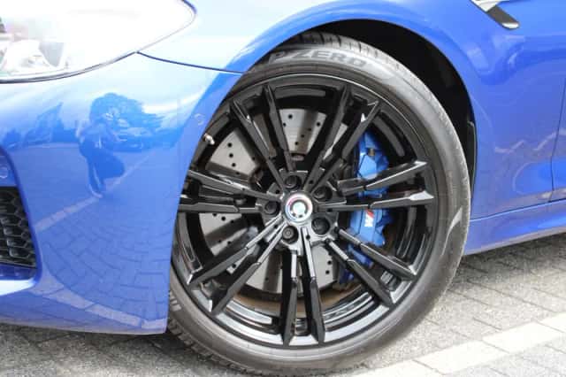 BMW M5 (2019) thumbnail 4
