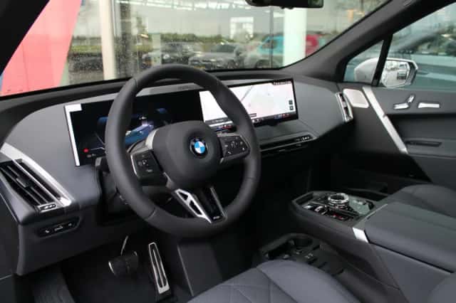 BMW iX (2026) thumbnail 3