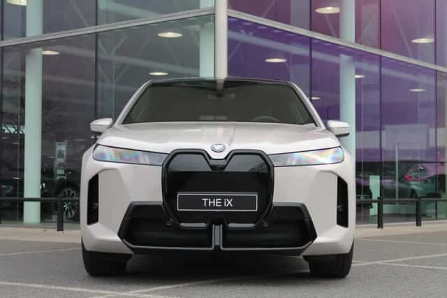 BMW iX (2026) thumbnail 4