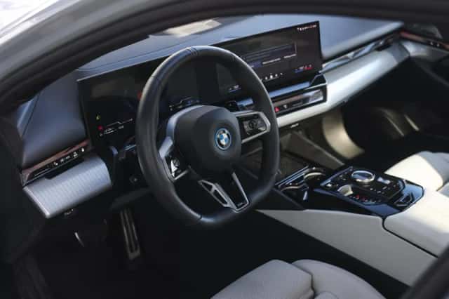 BMW 5-Serie (2025) thumbnail 3