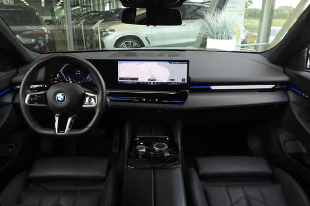 BMW 5-Serie (2025) thumbnail 3