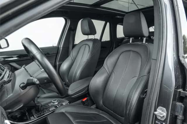BMW X1 (2021) thumbnail 4