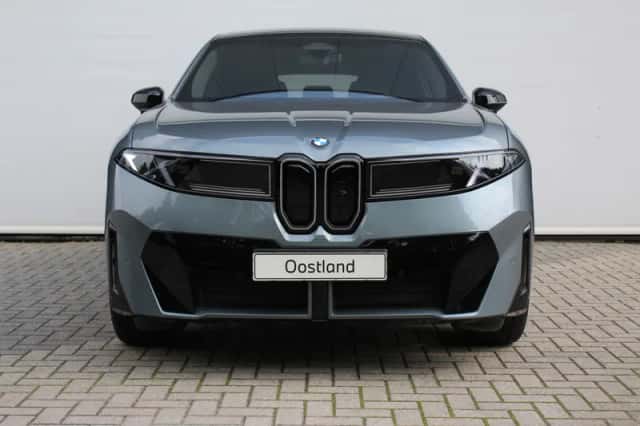 BMW iX3 (2026) thumbnail 4