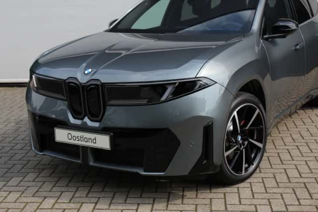 BMW iX3 (2026) thumbnail 6