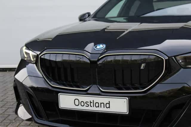 BMW i5 (2026) thumbnail 3