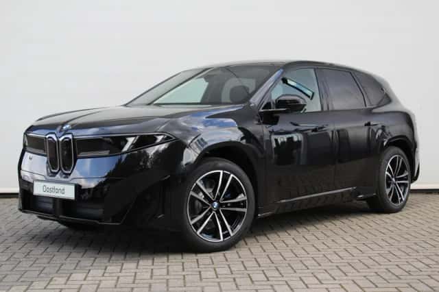 BMW iX3 (2026) thumbnail 1