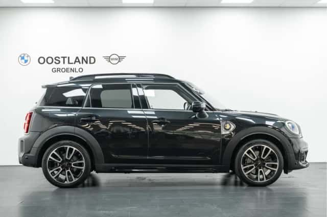 MINI Countryman (2022) thumbnail 2