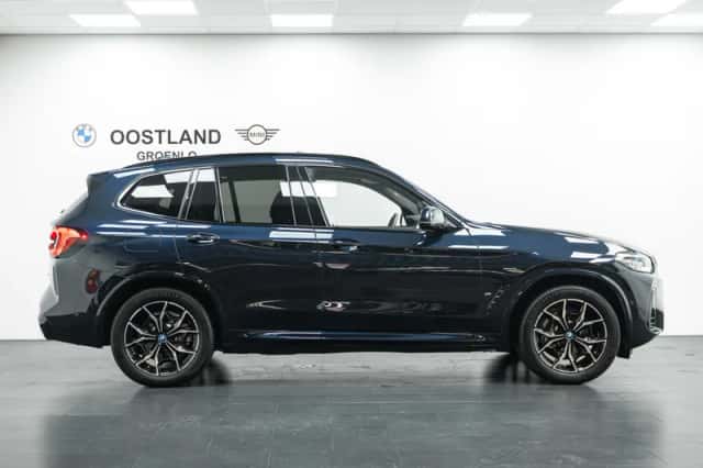 BMW X3 (2024) thumbnail 2