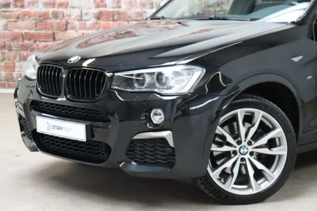 BMW X4 (2017) thumbnail 2