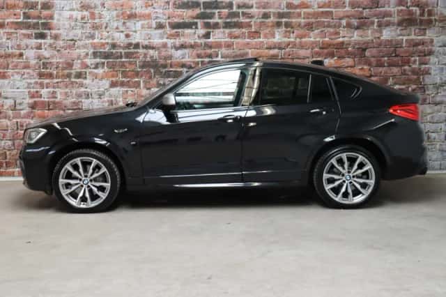 BMW X4 (2017) thumbnail 3