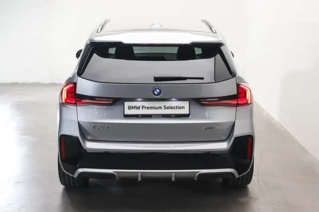 BMW iX1 (2025) thumbnail 6