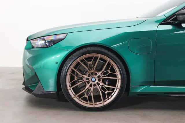 BMW M5 (2025) thumbnail 4