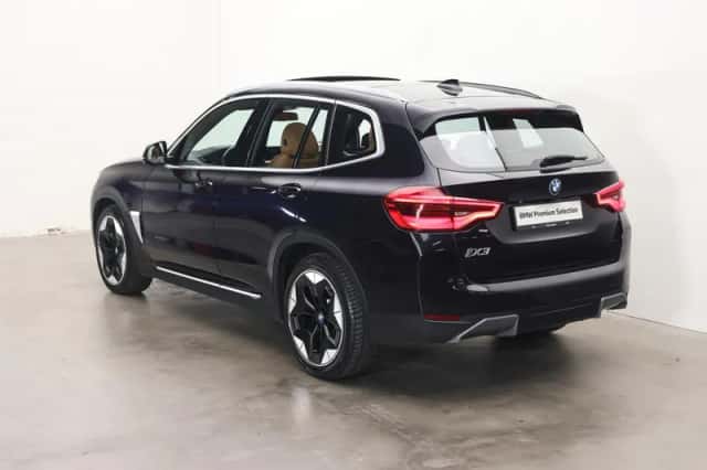 BMW iX3 (2021) thumbnail 2