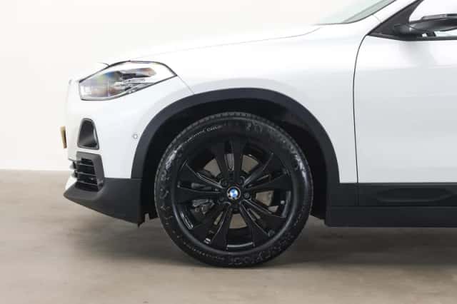 BMW X2 (2019) thumbnail 4
