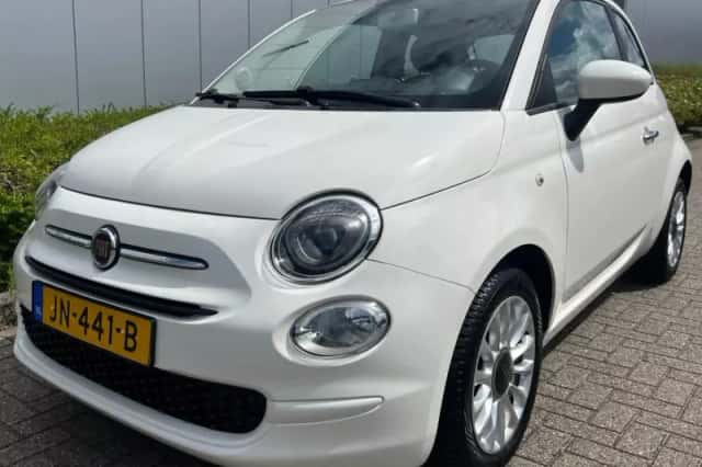 Fiat 500 (2016) thumbnail 2
