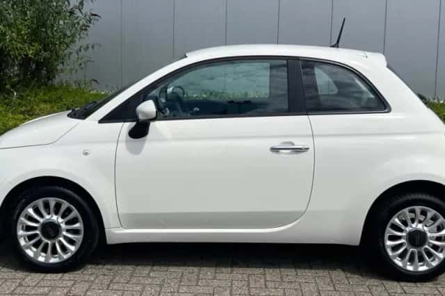 Fiat 500 (2016) thumbnail 3