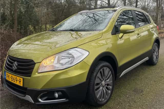 Suzuki SX4 S-Cross (2013) thumbnail 1