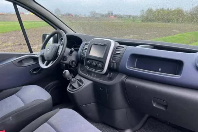 Opel Vivaro (2015) thumbnail 6