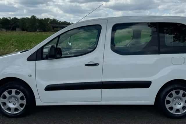 Peugeot Partner (2009) thumbnail 6