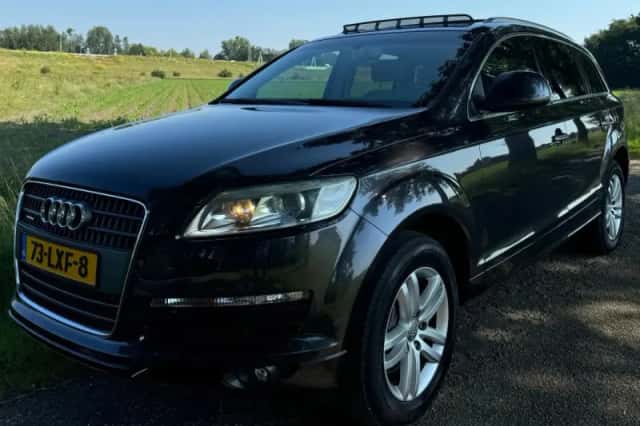 Audi Q7 (2006) thumbnail 2