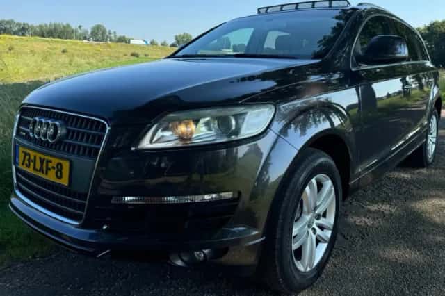 Audi Q7 (2006) thumbnail 4