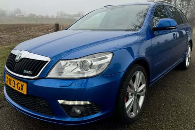 Škoda Octavia (2011) thumbnail 2