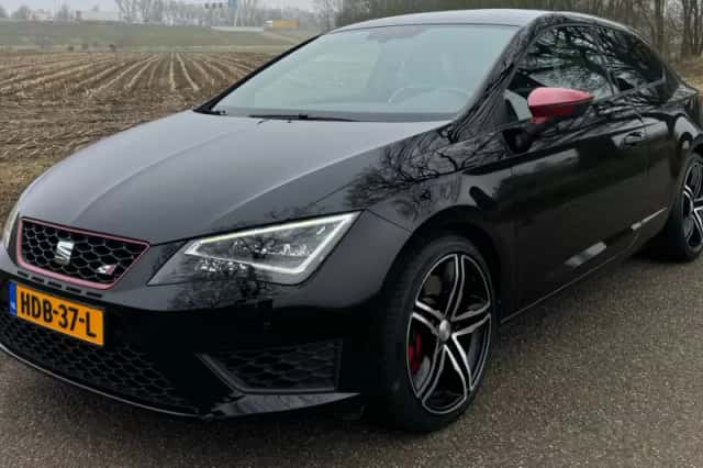 SEAT Leon (2016) thumbnail 1
