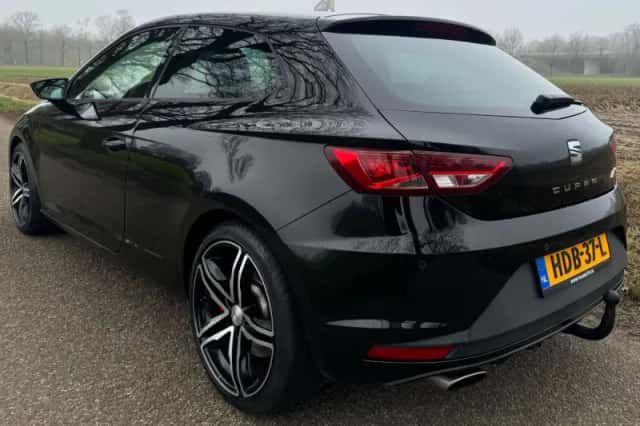SEAT Leon (2016) thumbnail 6