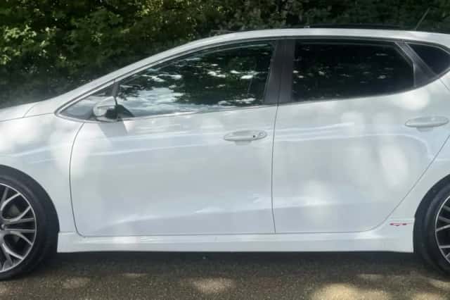 Kia Ceed (2015) thumbnail 2