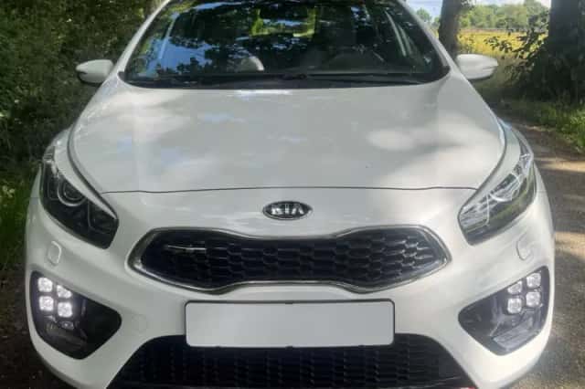 Kia Ceed (2015) thumbnail 3