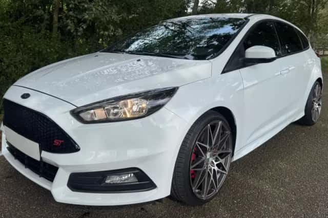 Ford Focus (2017) thumbnail 2