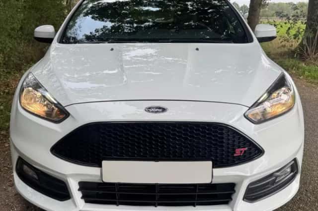 Ford Focus (2017) thumbnail 3